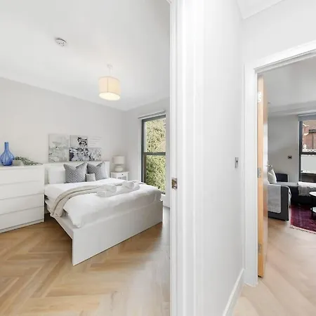 Pleasing 2Bed Flat 10Min To Wimbledon Tennis Court London Exterior foto