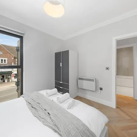 Pleasing 2Bed Flat 10Min To Wimbledon Tennis Court London Exterior foto