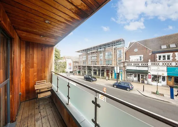 Pleasing 2Bed Flat 10Min To Wimbledon Tennis Court